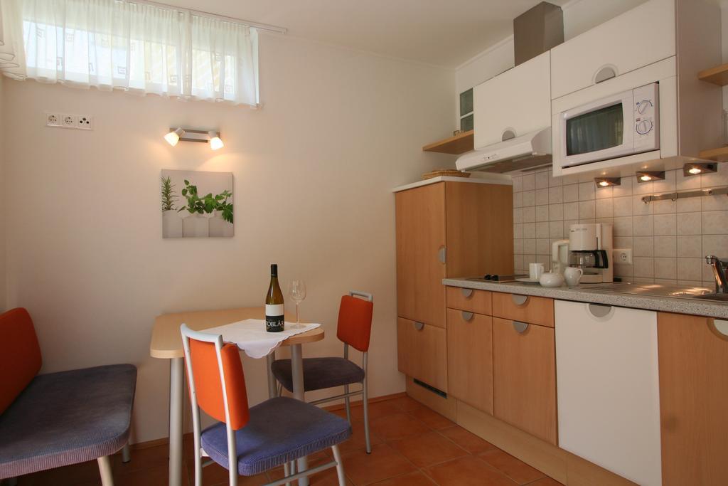 Buchenheim Apartments Reifnitz Exteriör bild
